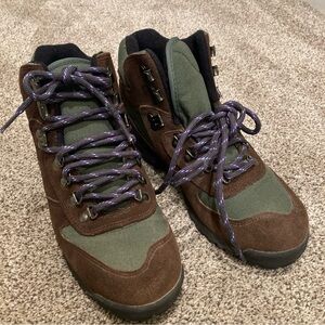 Merrell Womens Hiking Boots Sz 7.5 Monte Verde Emerald Brown Suede Worn Once EUC